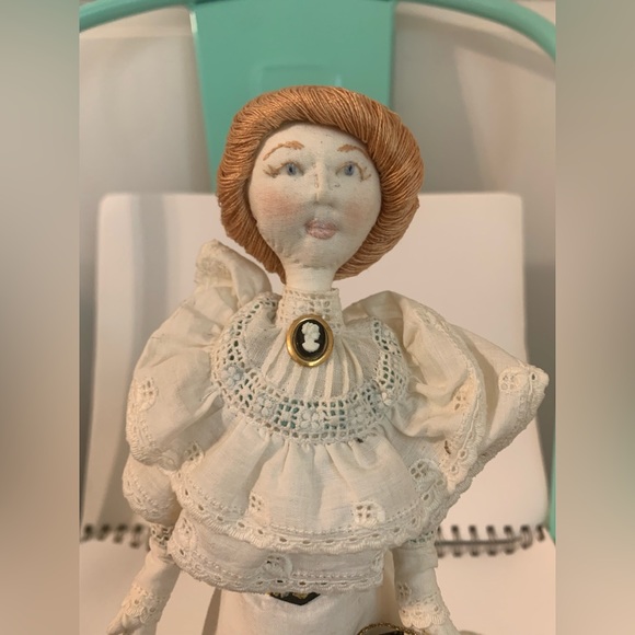 Vintage “Remember When” Original Soft Sculpture Red Head Doll in Edwardian Dress - Picture 8 of 10